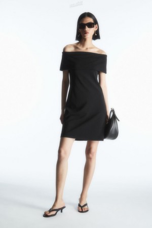 Black COS Off-The-Shoulder Dress | WK05-O5AM