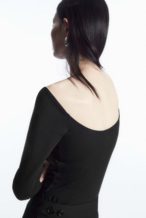 Black COS Off-The-Shoulder Scoop-Back Top | CC71-Y3HF