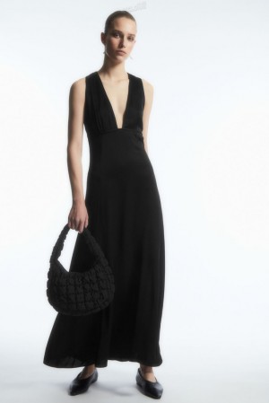 Black COS Plunge Open-Back Maxi Dress | LP67-K7QA