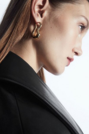 Gold COS Wavy Hoop Earrings | YI21-A4GS