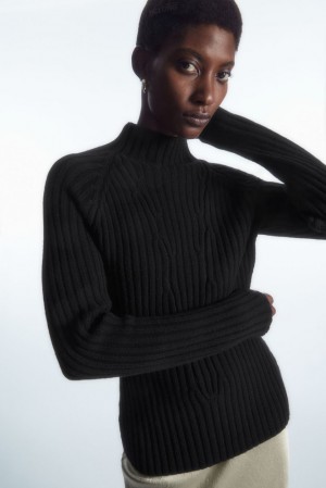 Off-White COS Ribbed Pure Cashmere Turtleneck Jumper | RV64-X6SZ