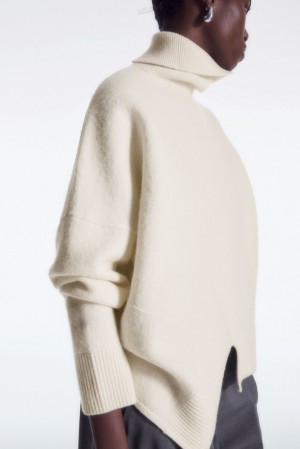 White COS Asymmetric Merino Wool Sweater | DM70-C0RQ