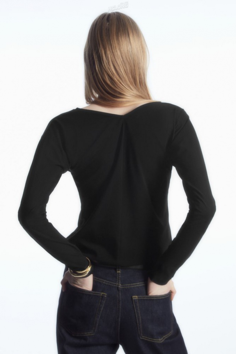 Black COS Angled V-Neck Top | EO55-X4ZU