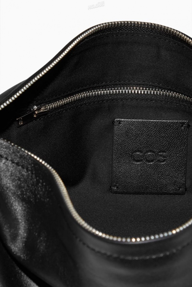 Black COS Gathered Crossbody - Leather | RI19-Z8SR