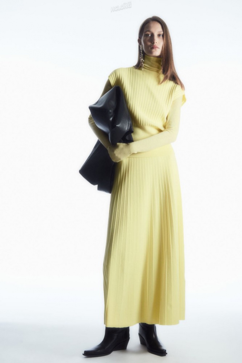 Light Yellow COS Pleated Knitted Maxi Skirt | DP12-F8EZ