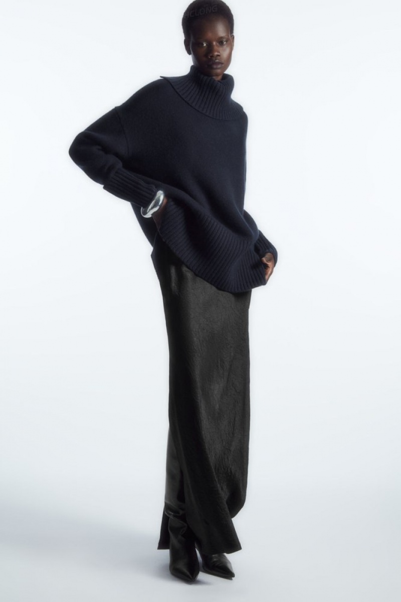 Navy COS Oversized Pure Cashmere Roll-Neck Jumper | KW02-M1NY