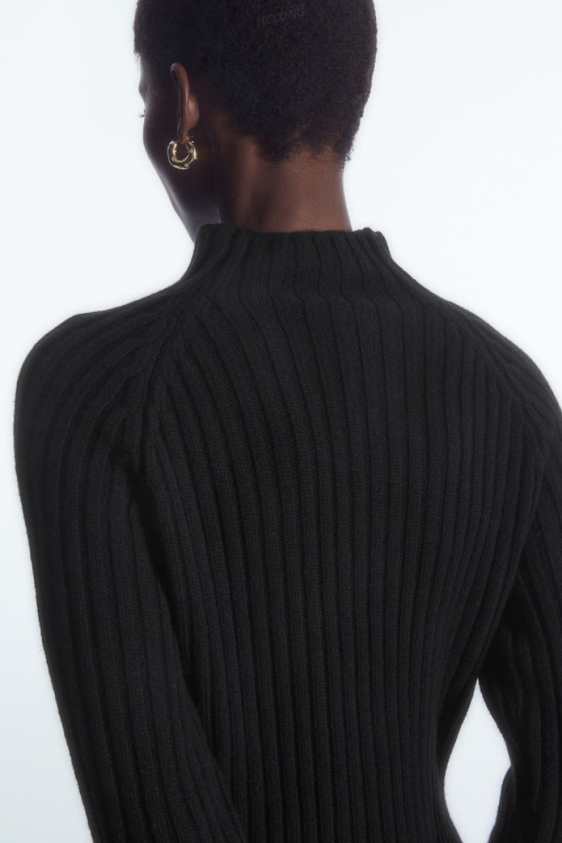 Off-White COS Ribbed Pure Cashmere Turtleneck Jumper | RV64-X6SZ